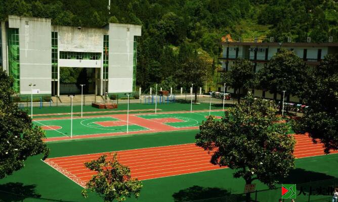 塑膠操場、硅PU燈光籃球場