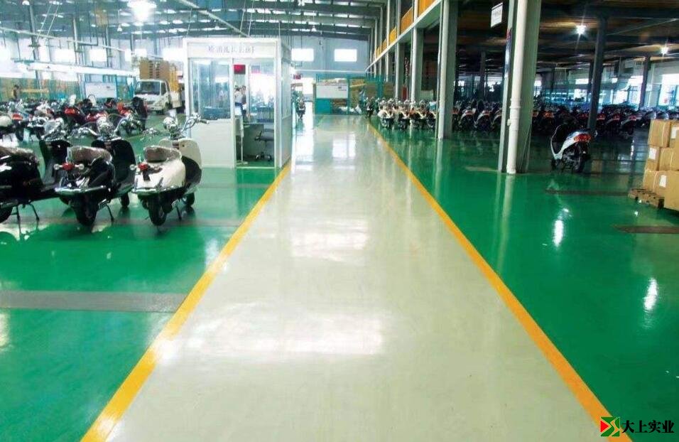 配送中心環(huán)氧自流平地坪