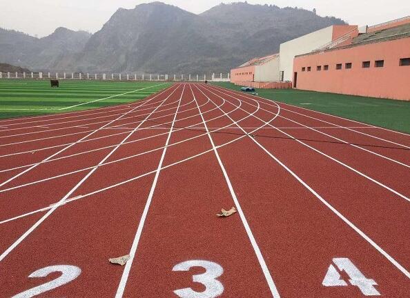 學(xué)校運(yùn)動(dòng)場(chǎng)地面